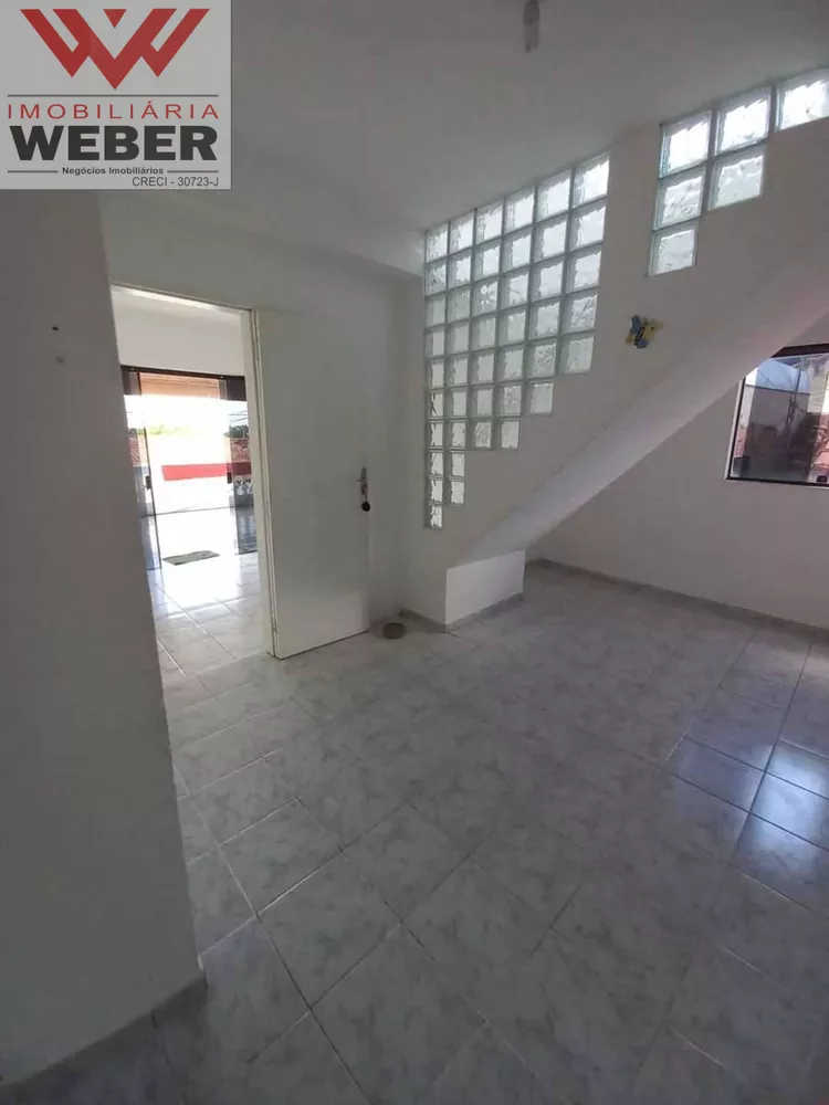 Sobrado à venda com 5 quartos, 359m² - Foto 1