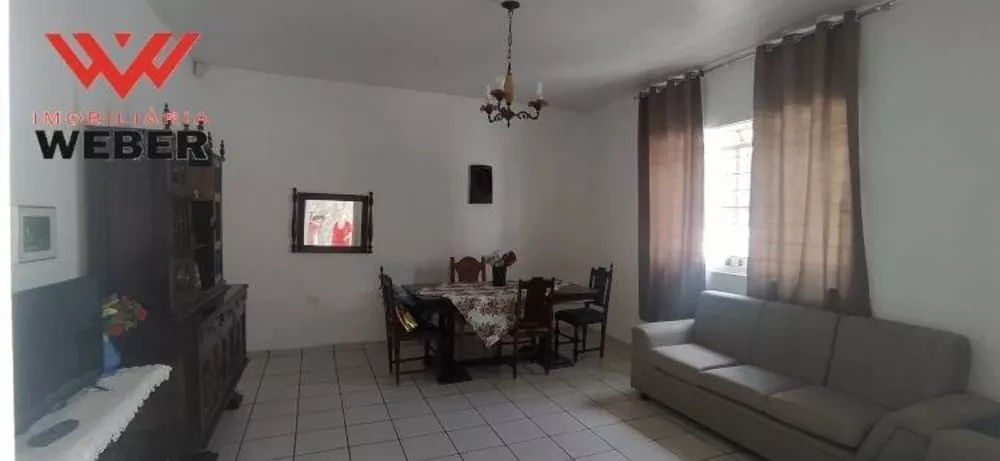 Casa à venda com 3 quartos, 163m² - Foto 1