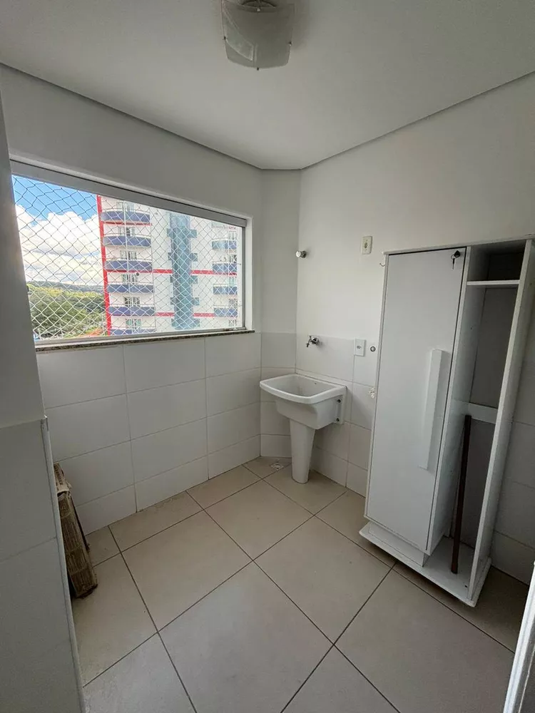 Apartamento para alugar com 3 quartos, 120m² - Foto 3