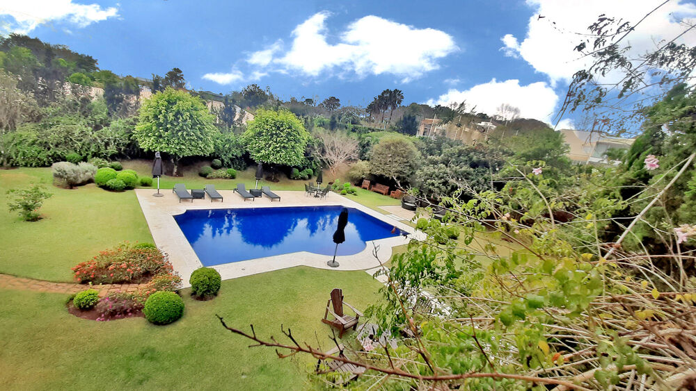 Casa à venda com 6 quartos, 3000m² - Foto 3