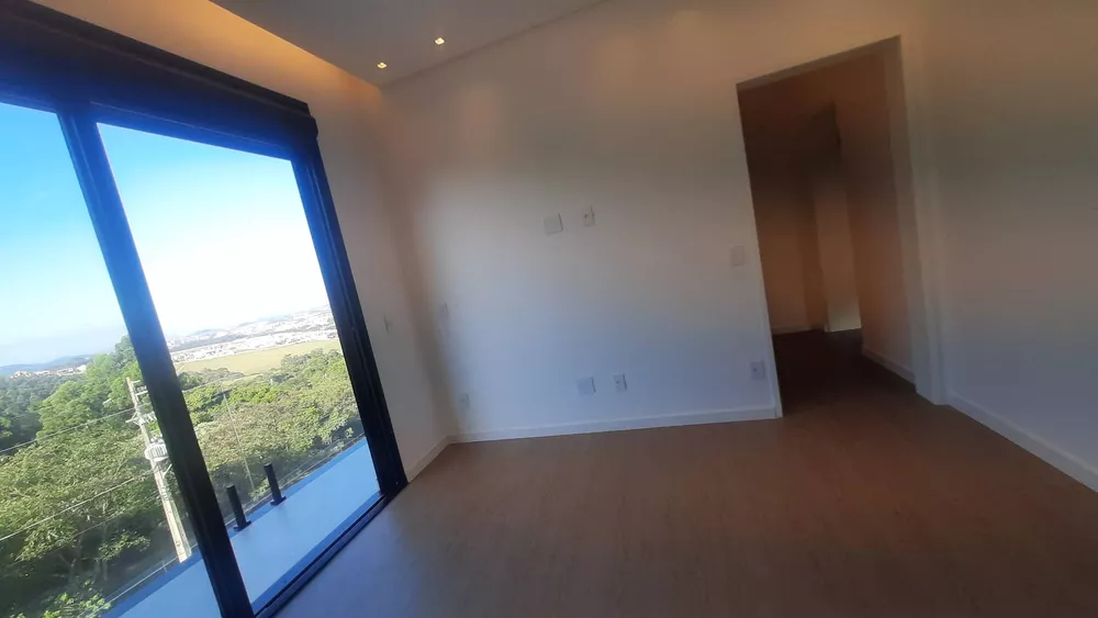 Casa à venda e aluguel com 5 quartos, 343m² - Foto 4