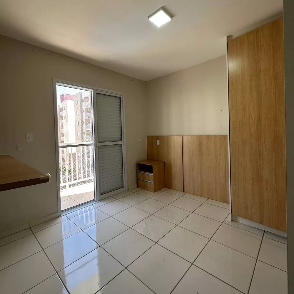 Apartamento para alugar com 3 quartos, 86m² - Foto 2