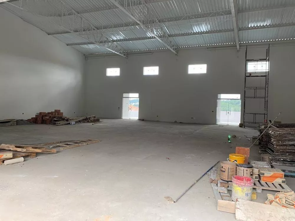 Depósito-Galpão-Armazém para alugar, 640m² - Foto 1