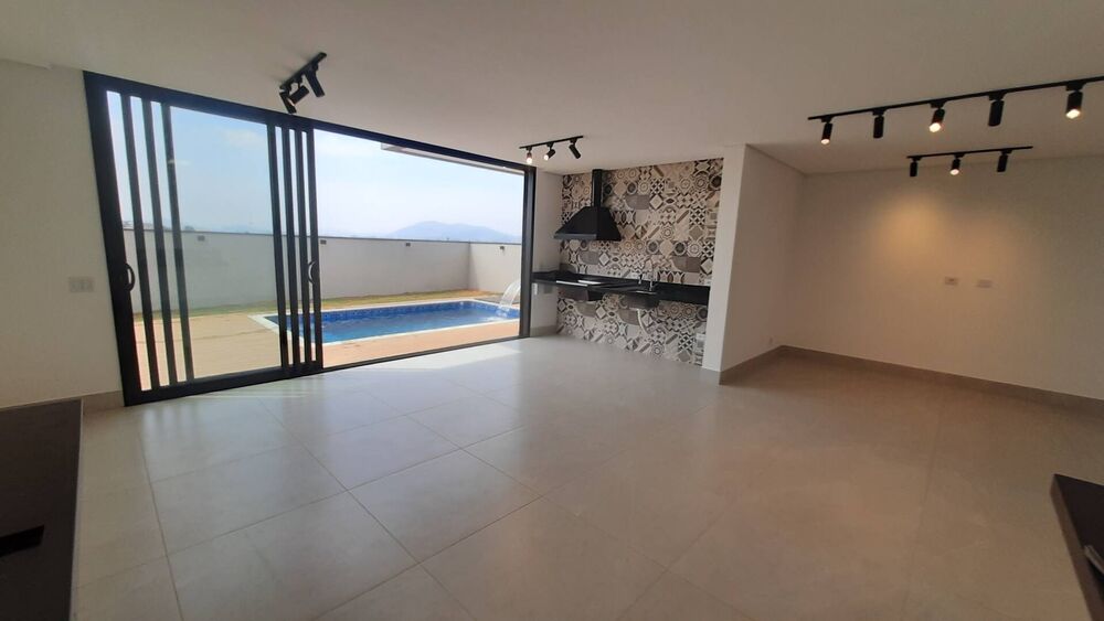 Casa à venda com 3 quartos, 190m² - Foto 4