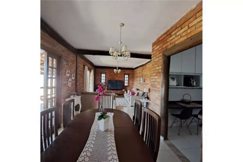 Casa de Condomínio à venda com 3 quartos, 229m² - Foto 3