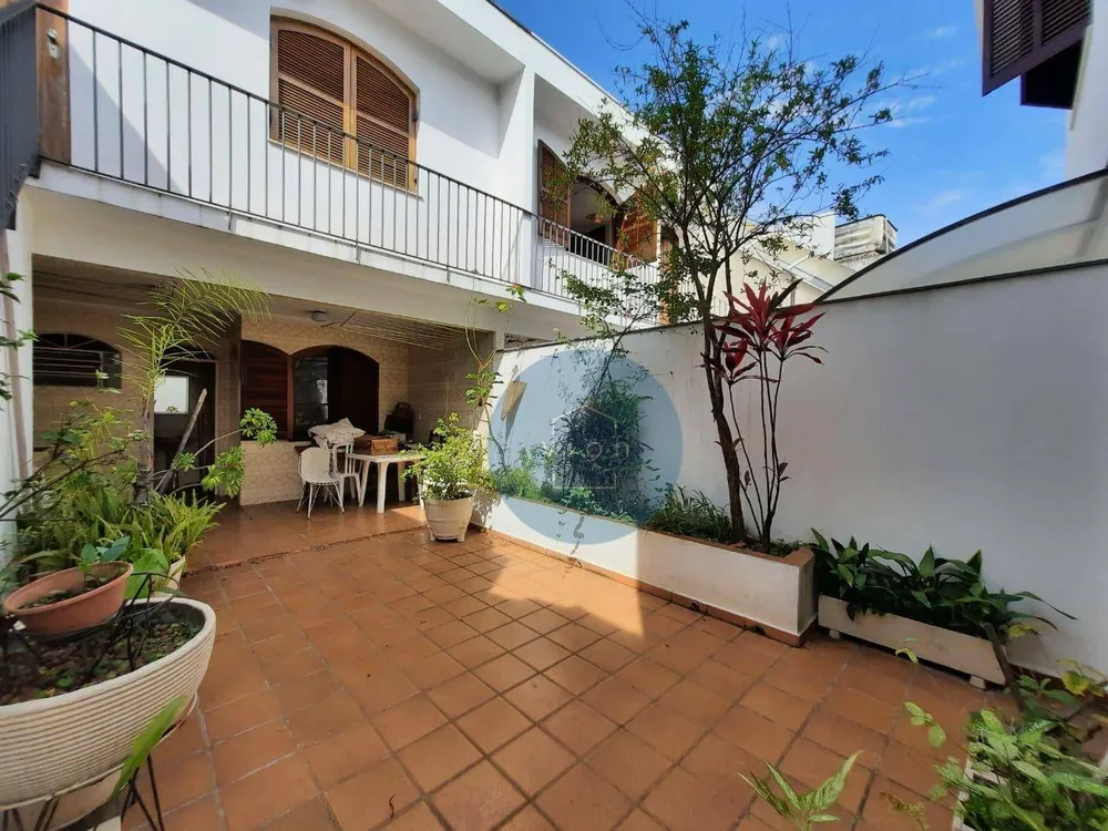 Casa, 4 quartos, 220 m² - Foto 1