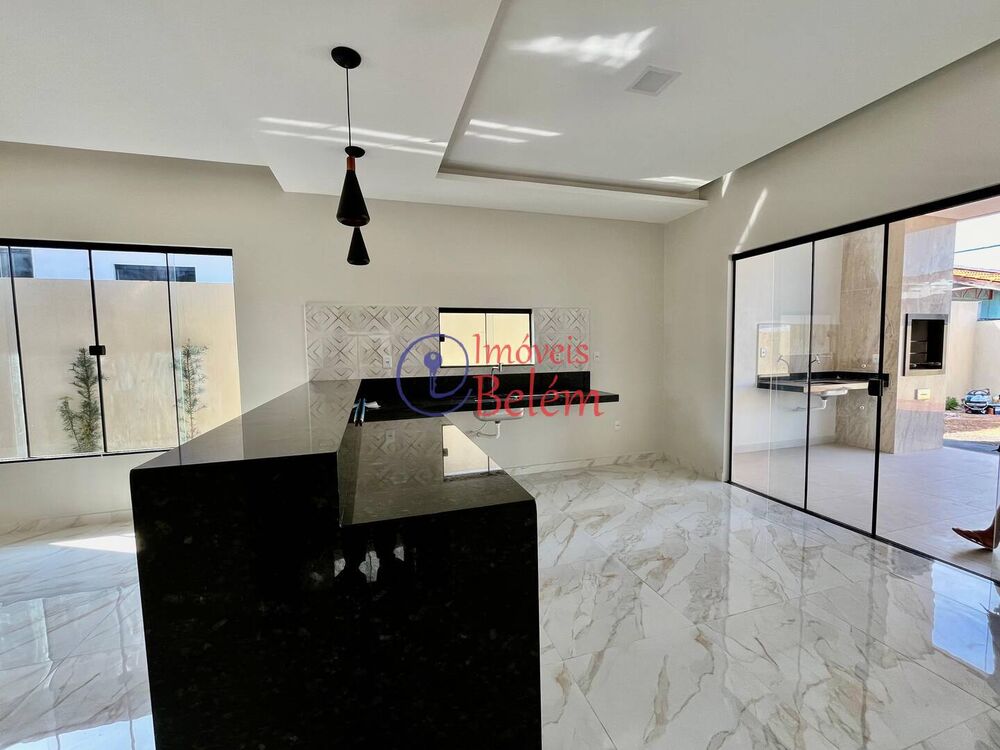 Casa à venda com 3 quartos, 142m² - Foto 1