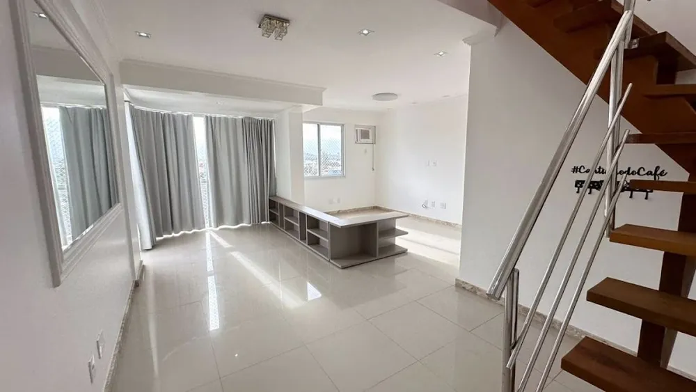 Cobertura, 3 quartos, 196 m² - Foto 2
