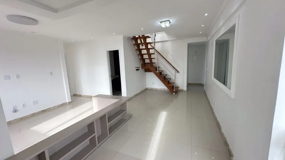 Cobertura, 3 quartos, 196 m² - Foto 4