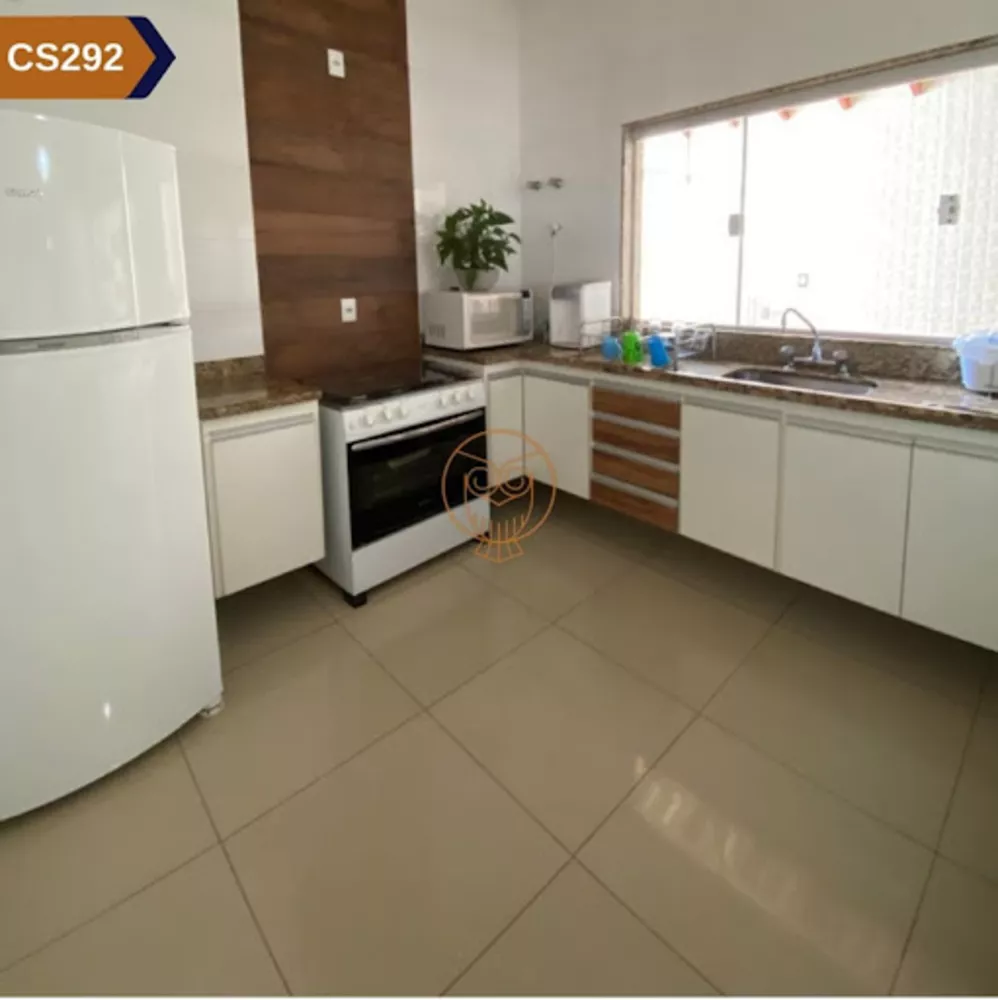 Casa à venda com 3 quartos, 224m² - Foto 4