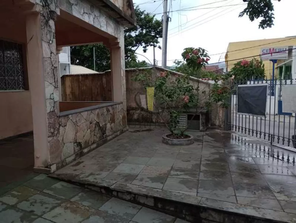 Casa, 5 quartos, 350 m² - Foto 1