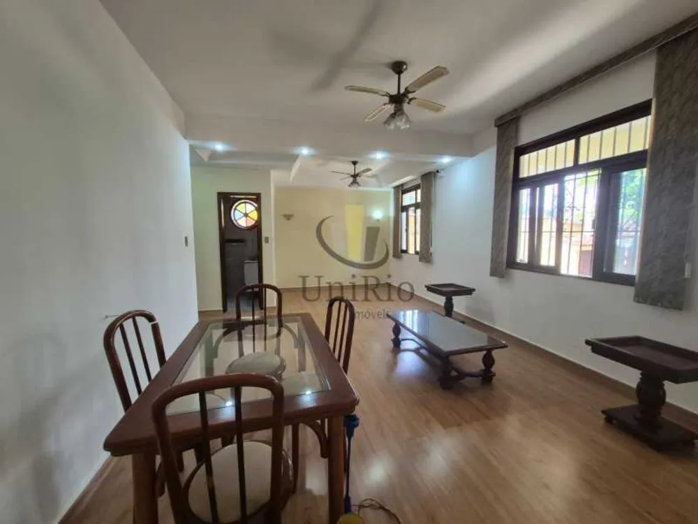 Casa, 4 quartos, 243 m² - Foto 3
