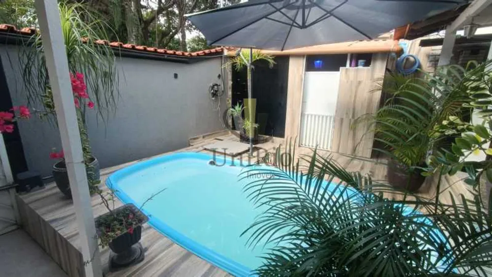 Casa, 5 quartos, 250 m² - Foto 1