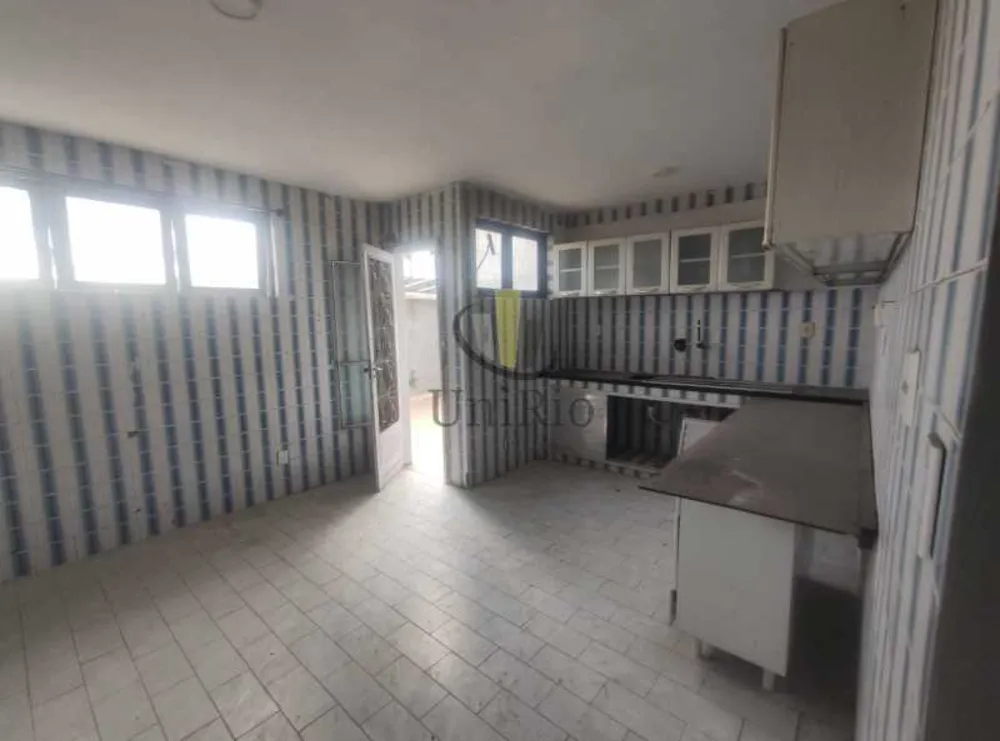 Casa, 7 quartos, 250 m² - Foto 8