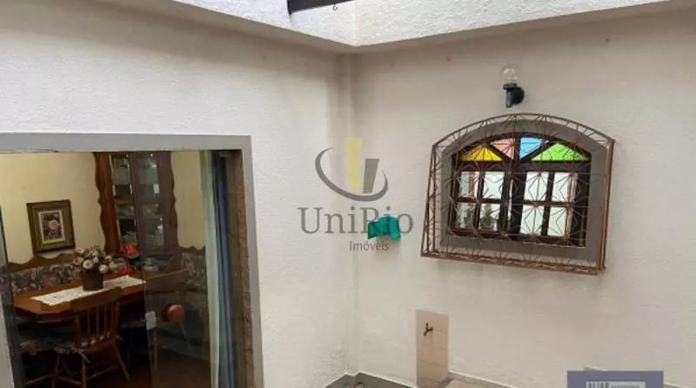 Casa, 4 quartos, 248 m² - Foto 2