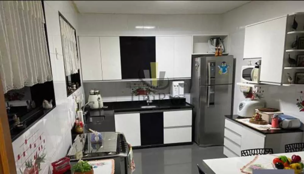 Casa, 4 quartos, 248 m² - Foto 16