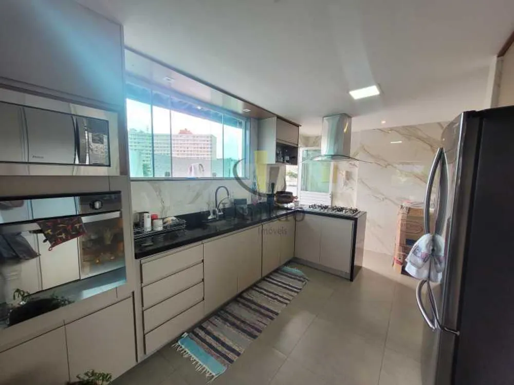 Cobertura, 3 quartos, 220 m² - Foto 10