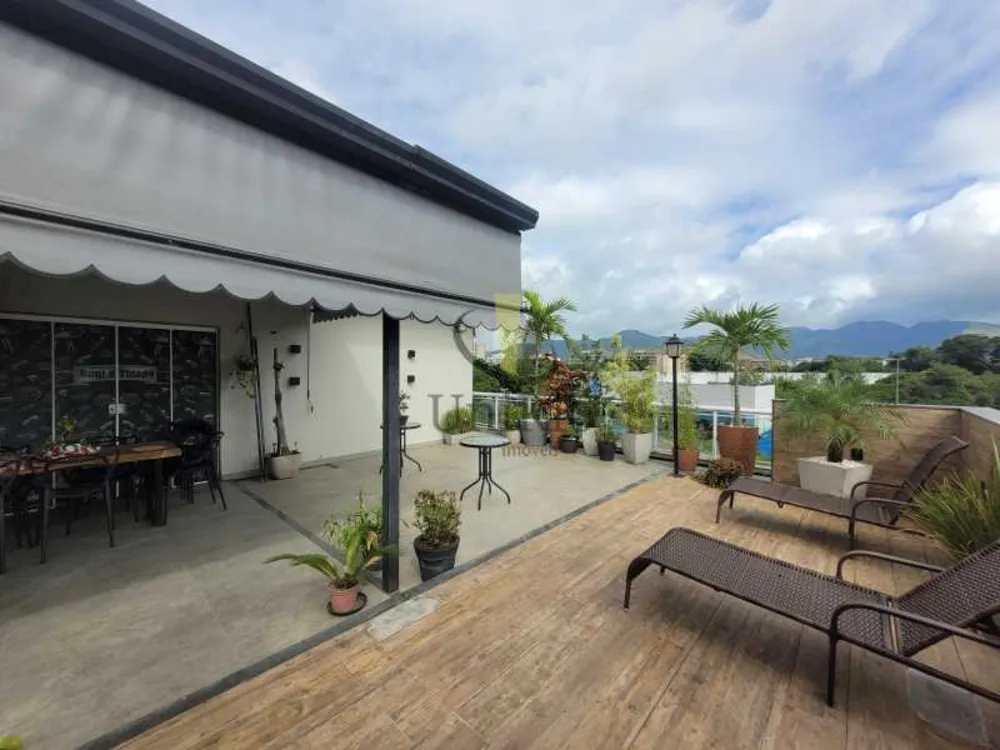 Cobertura, 3 quartos, 220 m² - Foto 1