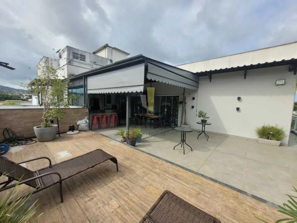 Cobertura, 3 quartos, 220 m² - Foto 3