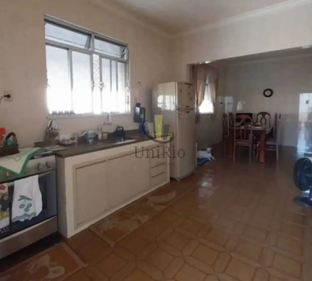 Casa, 3 quartos, 266 m² - Foto 2