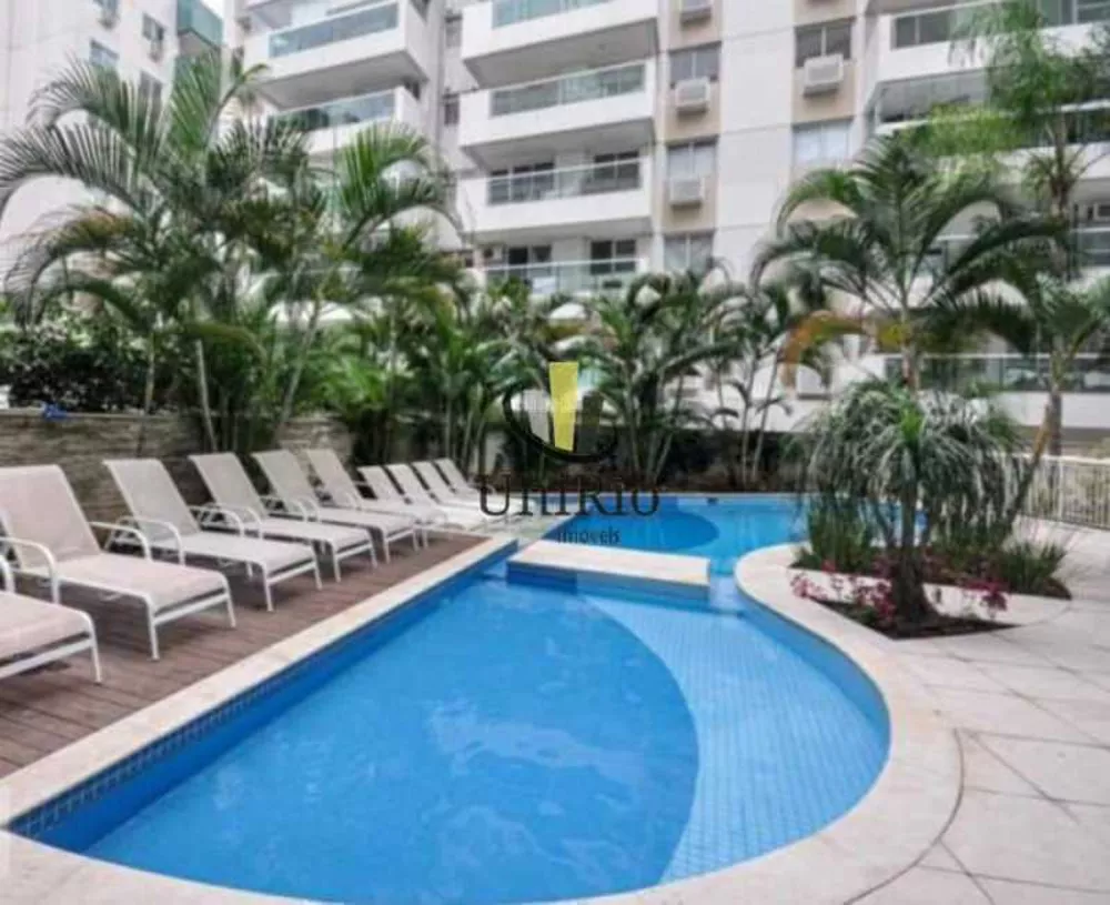 Cobertura, 3 quartos, 198 m² - Foto 2