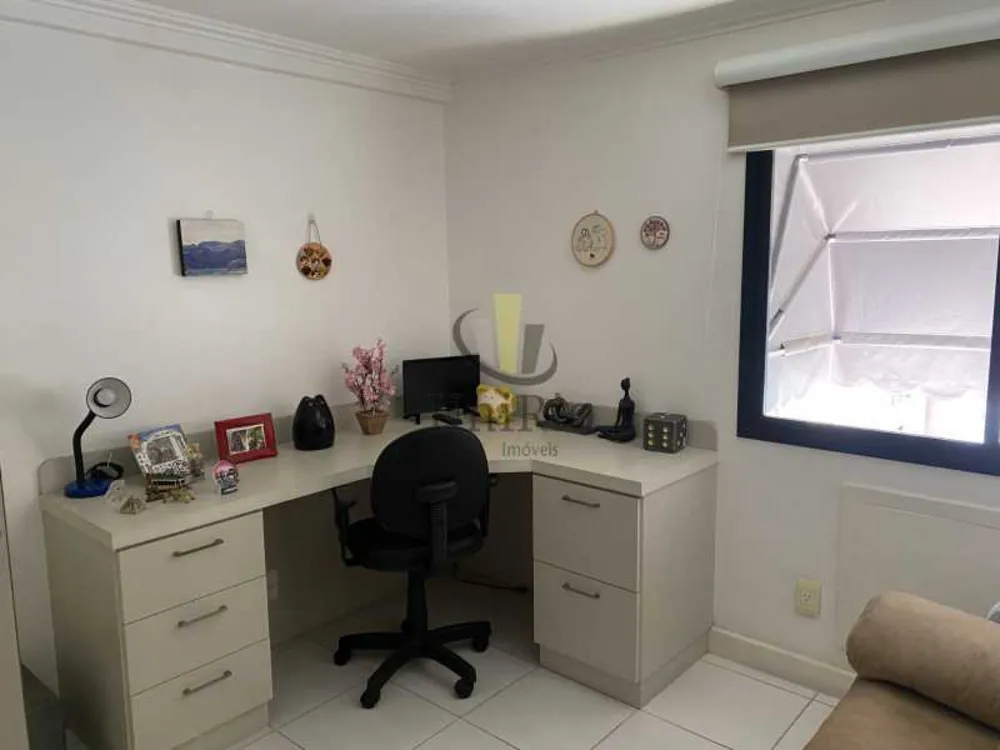 Cobertura, 3 quartos, 218 m² - Foto 13