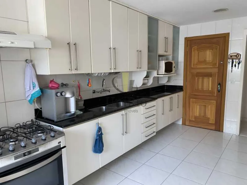Cobertura, 3 quartos, 218 m² - Foto 21