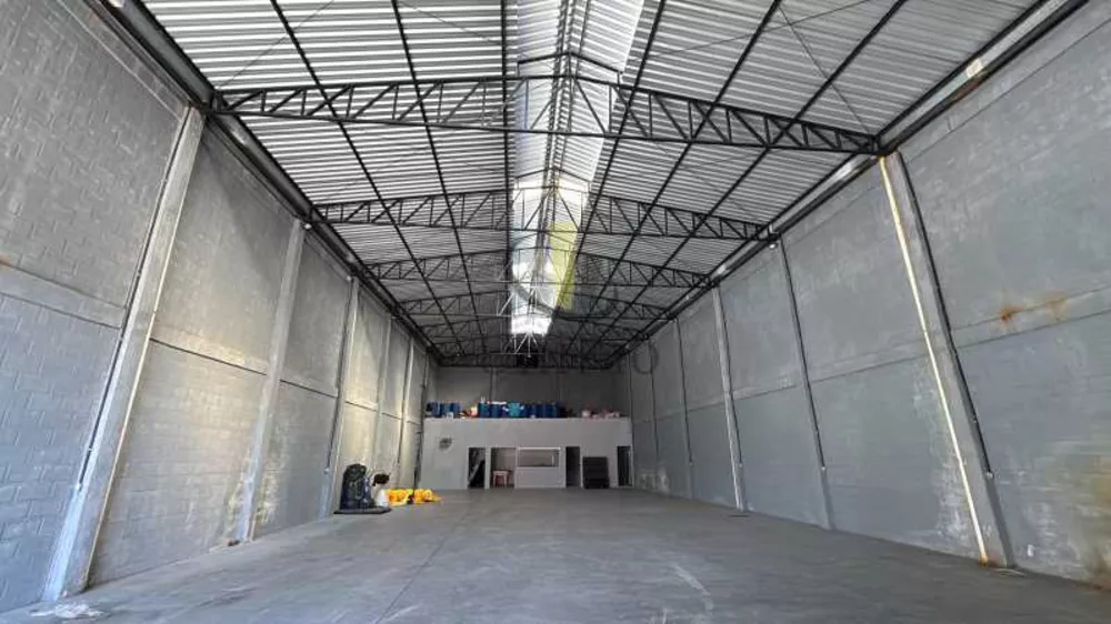 Depósito-Galpão, 555 m² - Foto 1
