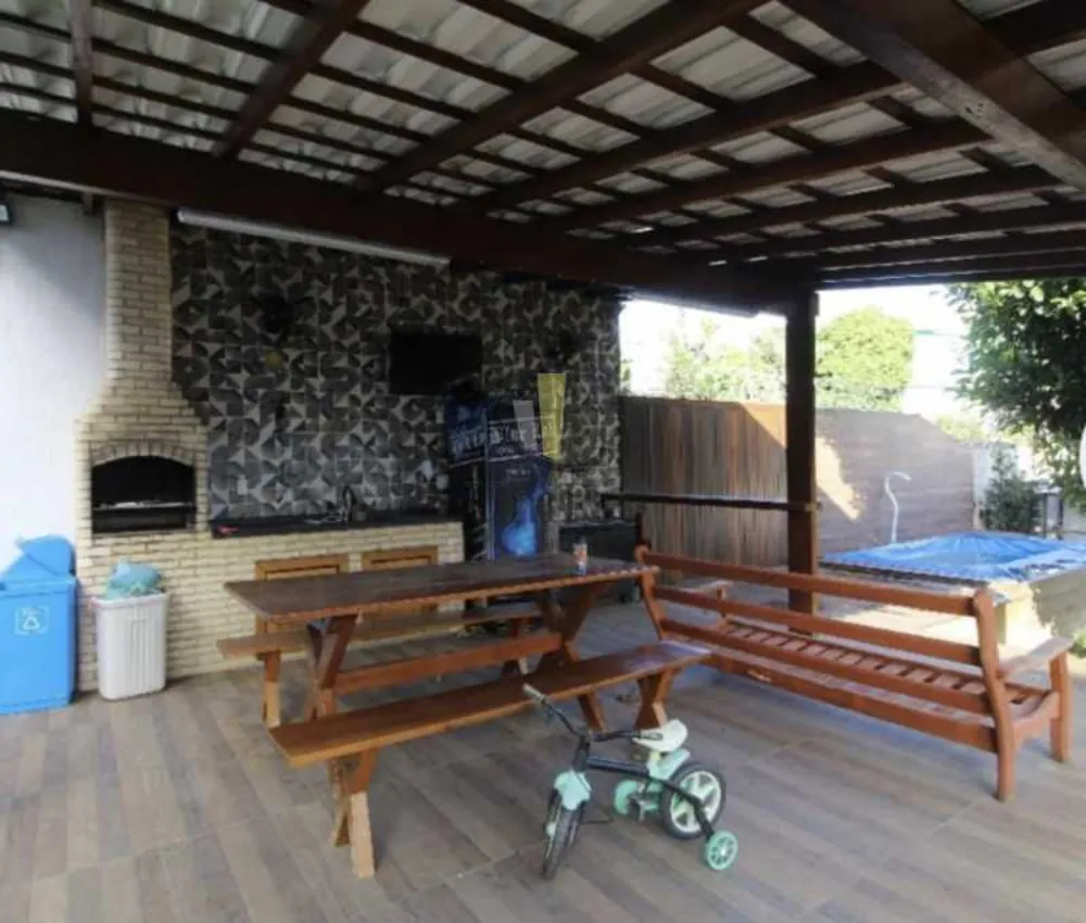 Casa, 3 quartos, 220 m² - Foto 1