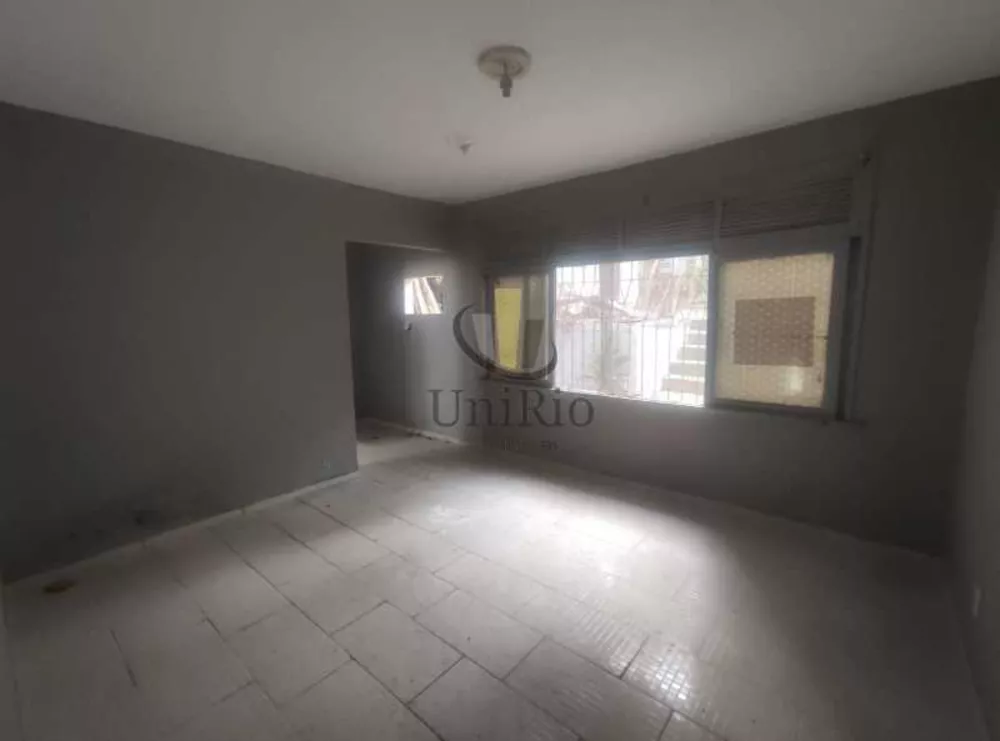 Casa, 7 quartos, 250 m² - Foto 1