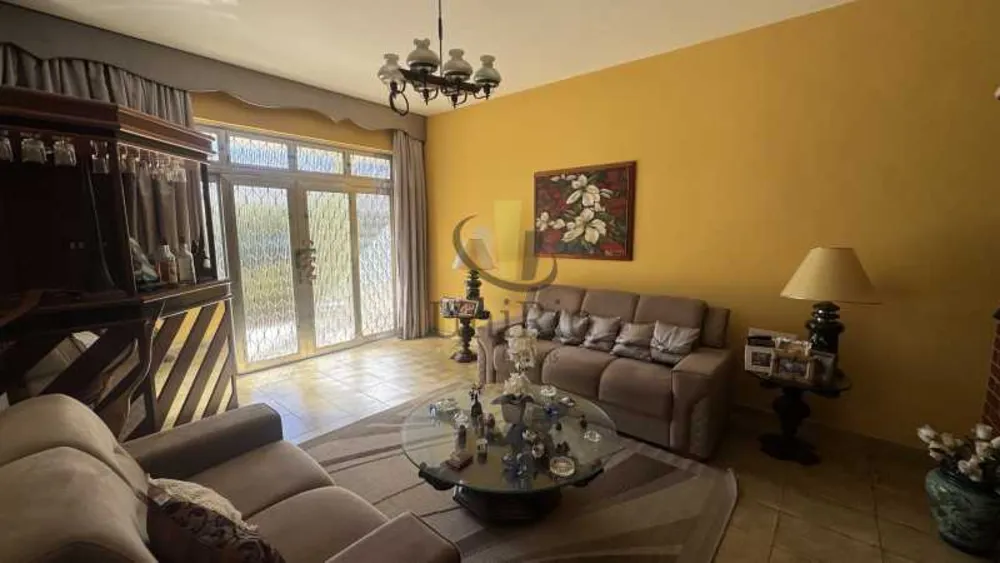 Casa, 4 quartos, 360 m² - Foto 1