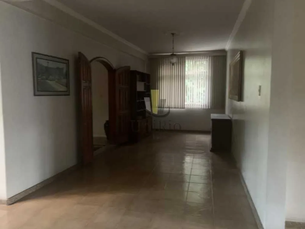 Casa, 3 quartos, 219 m² - Foto 2