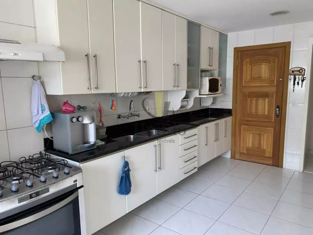 Cobertura, 3 quartos, 218 m² - Foto 21