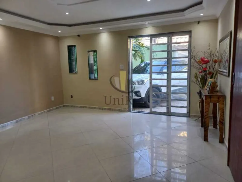 Casa, 3 quartos, 250 m² - Foto 3