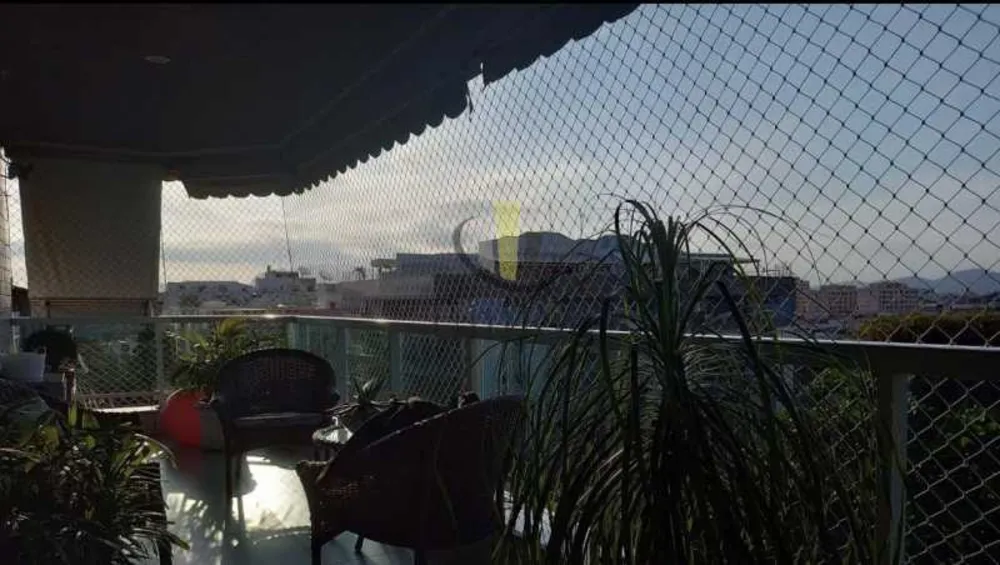 Cobertura, 3 quartos, 210 m² - Foto 2