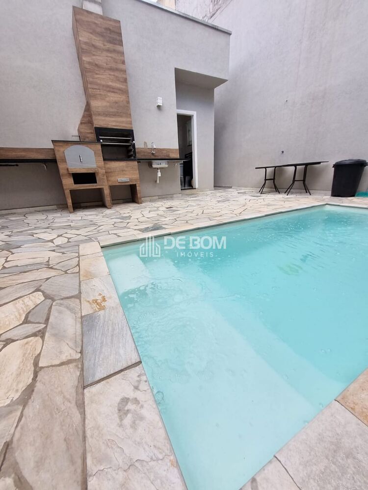 Casa à venda com 3 quartos, 178m² - Foto 4