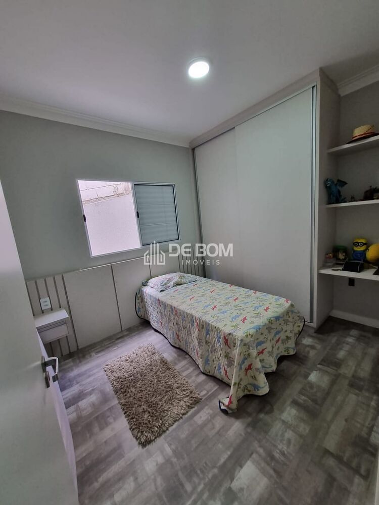 Casa à venda com 3 quartos, 178m² - Foto 3