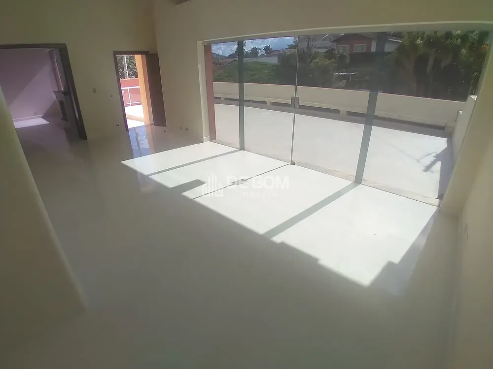 Sobrado, 4 quartos, 390 m² - Foto 1