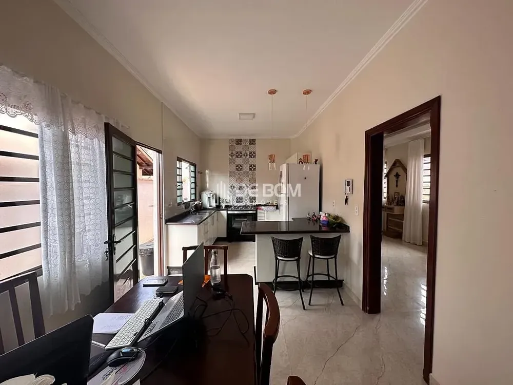 Casa, 3 quartos, 232 m² - Foto 10
