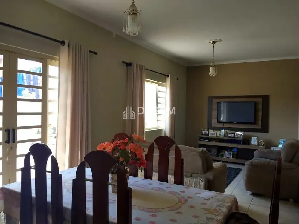 Casa, 3 quartos, 200 m² - Foto 11