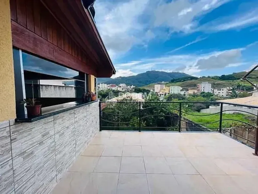 Casa, 5 quartos, 290 m² - Foto 2