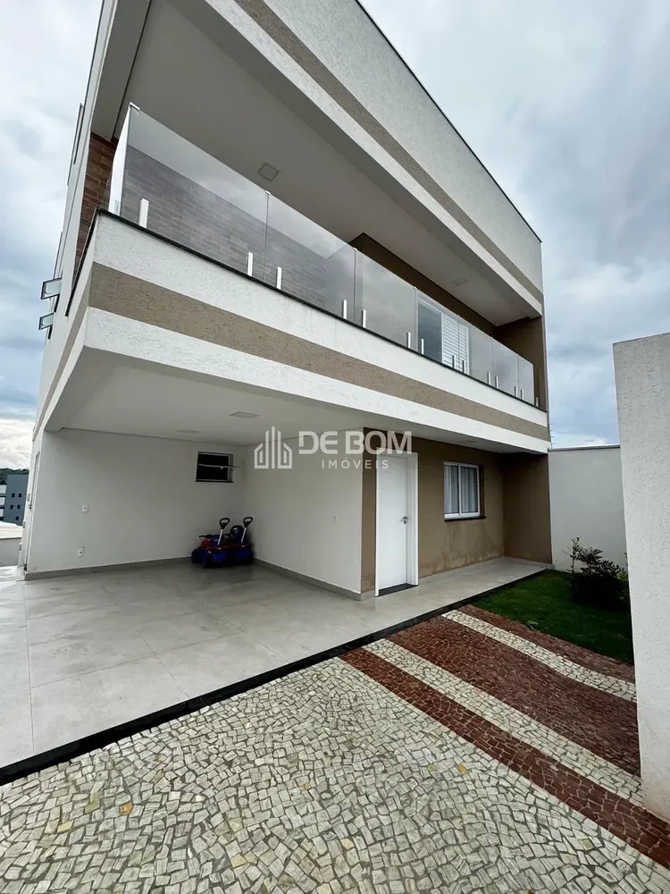 Casa, 3 quartos, 252 m² - Foto 2