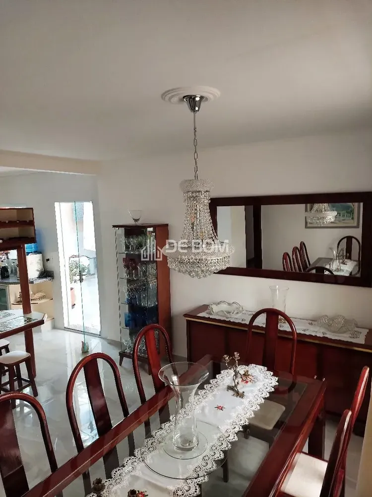 Casa, 3 quartos, 240 m² - Foto 9