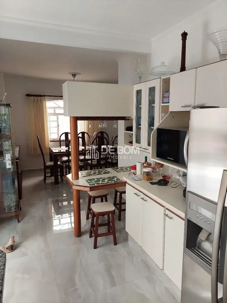 Casa, 3 quartos, 240 m² - Foto 10