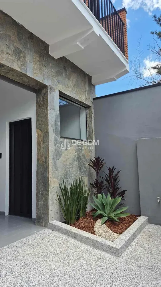 Casa, 4 quartos, 270 m² - Foto 1