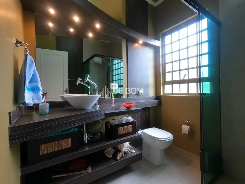 Casa, 4 quartos, 1288 m² - Foto 1