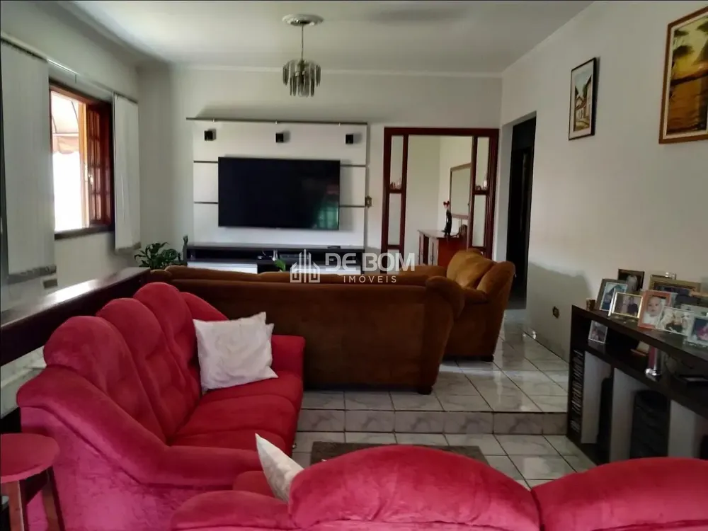 Casa, 3 quartos, 246 m² - Foto 4