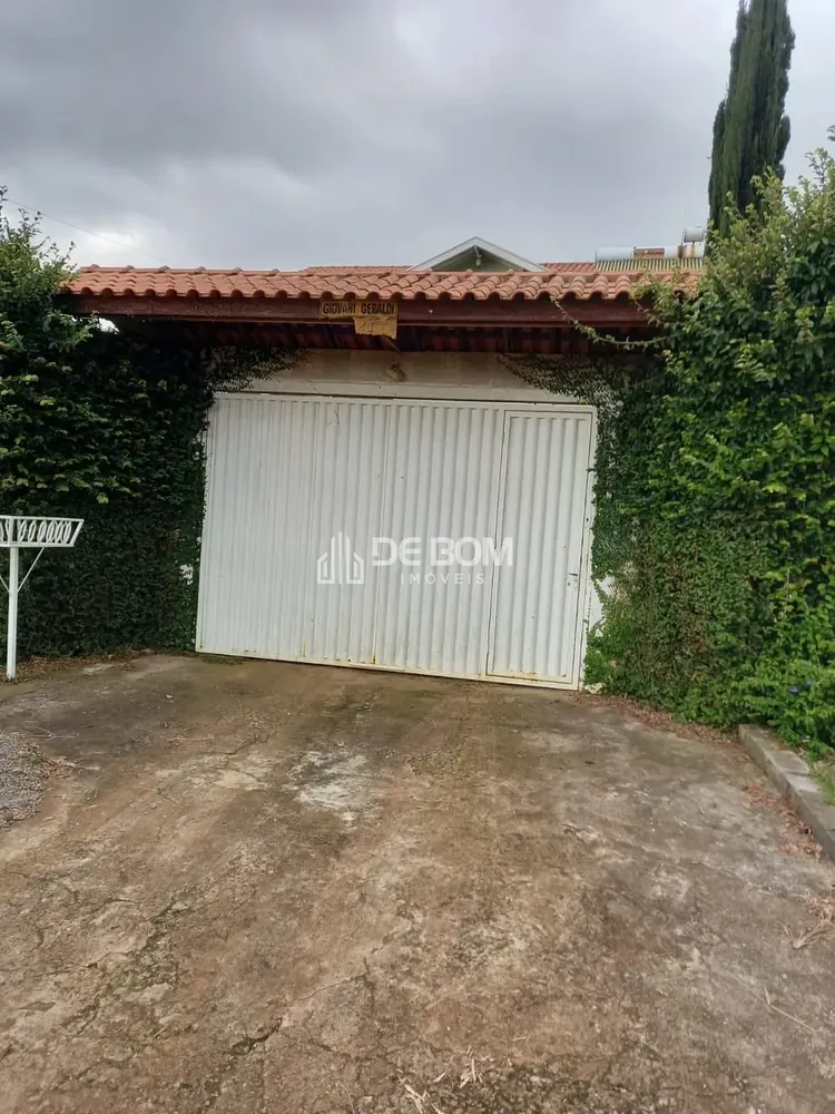Chácara, 4 quartos, 2418 m² - Foto 1