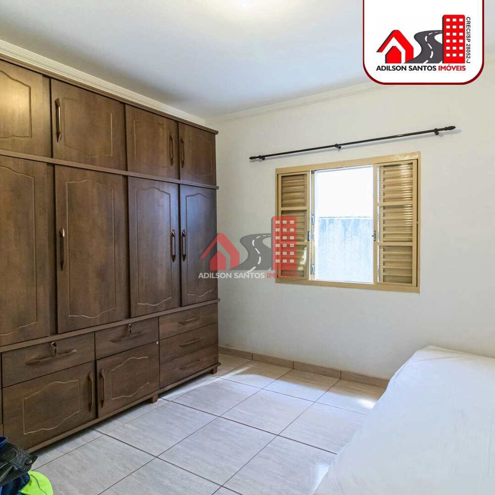 Casa, 3 quartos, 237 m² - Foto 2