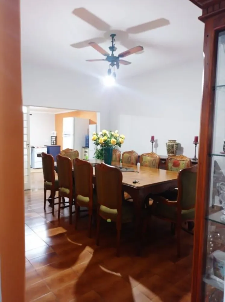 Casa, 3 quartos, 231 m² - Foto 2